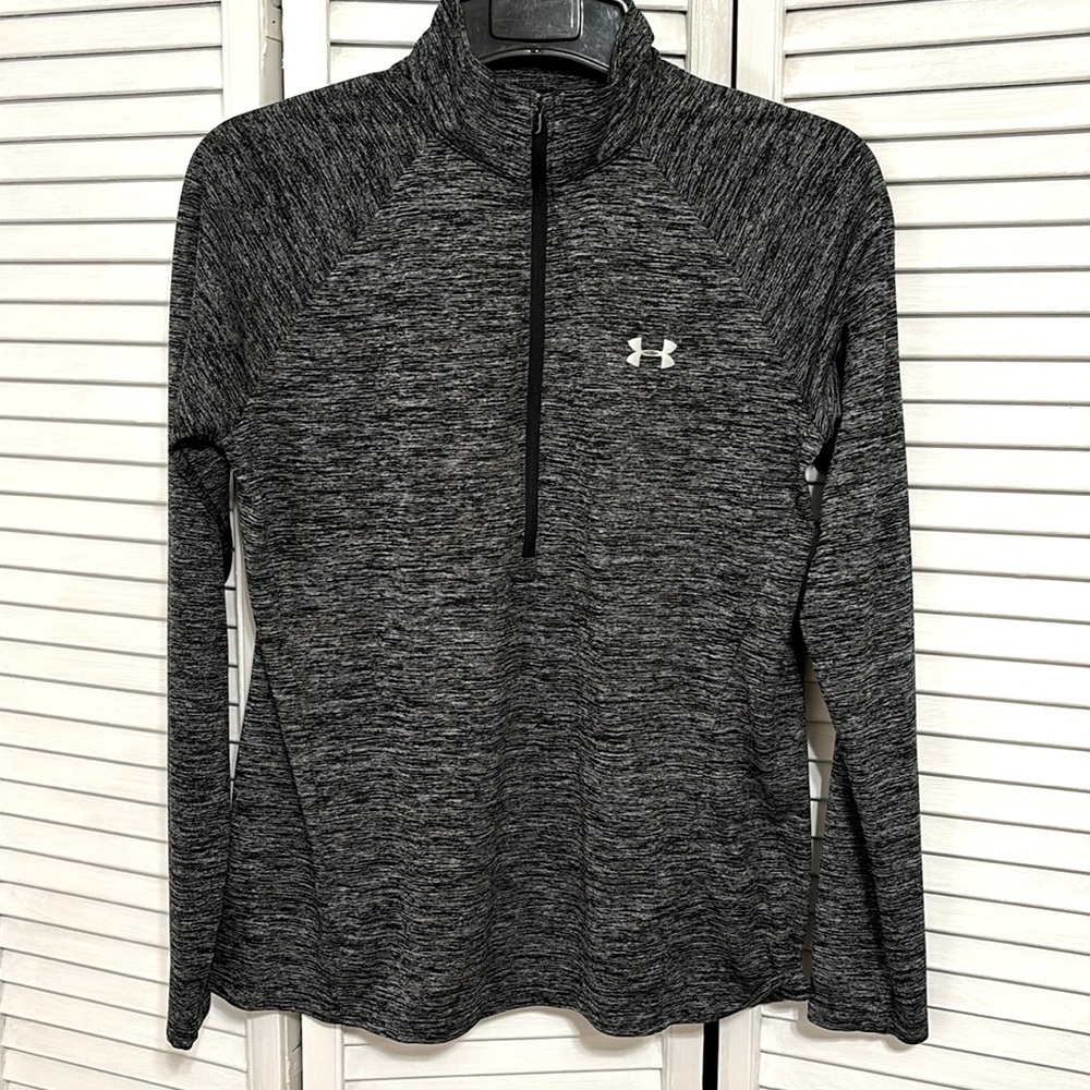 NWOT under armor Dri fit quarter zip top